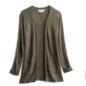 Analeigh Two Pocket Textured Cardigan -Olive